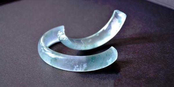 真正的翡翠 摔碎后 横截面是怎样的?