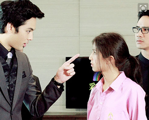 泰剧《立方体》根据泰国知名网络小说改编,由mint chalida,bomb tanin