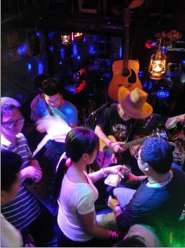 同学聚会想在阳朔举行,哪个酒吧最好?