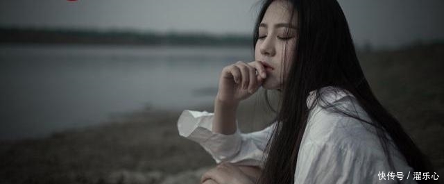 一个人时是孤独的