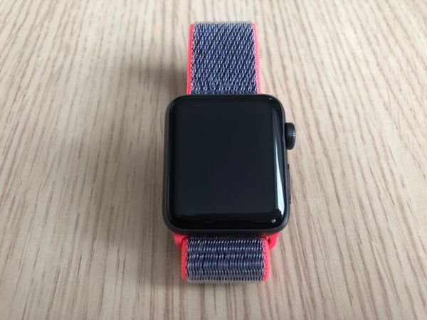 苹果手表3蜂窝数据版要单独插入电话卡吗?