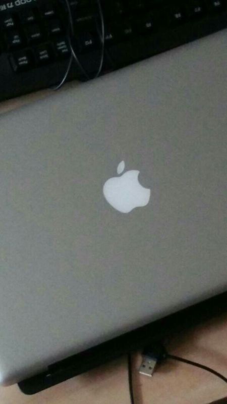 macbook pro苹果笔记本开机显示鼠标后黑屏,标