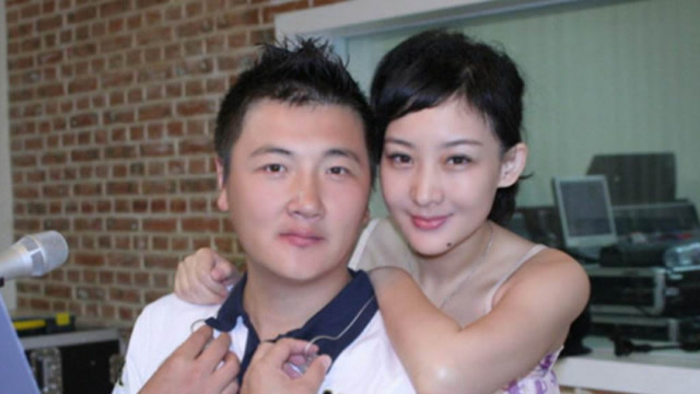 她放弃正当红事业 嫁给他,结婚9年后却遭抛弃,为儿女她无怨无悔