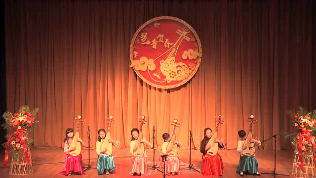 少儿琵琶齐奏《月光变奏曲》