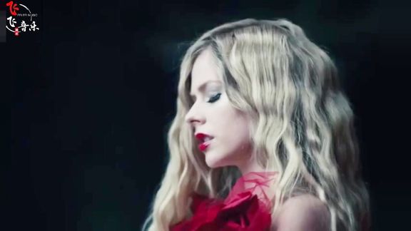 [图]Avril Lavigne 艾薇儿《I Fell In Love With The Devil》超清MV