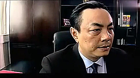 生死卧底 朱阳光执行任务遭到毒贩暗杀,没想到毒贩女儿却要救他