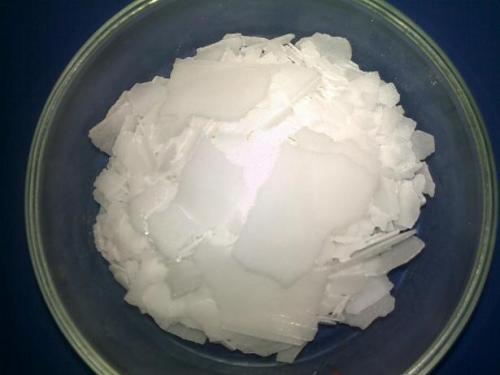 烧碱(氢氧化钠)溶液洗油烟机油污,用开水溶解还是冷水溶解效果好?