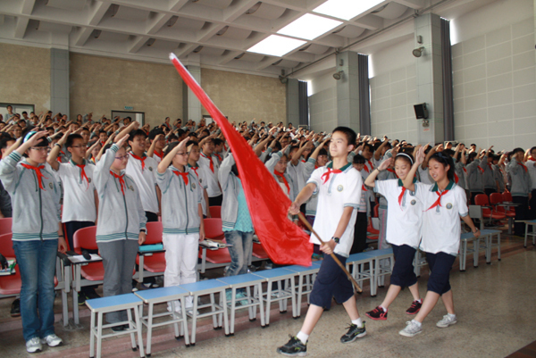 育英二外的历史