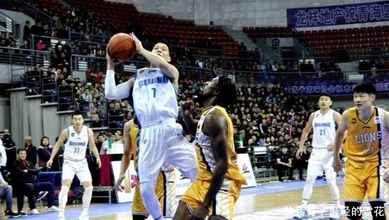 林书豪在cba打了几场