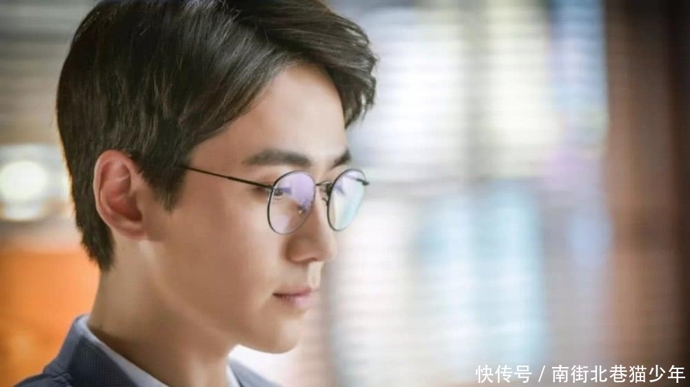 肖战跨年演唱会东方卫视