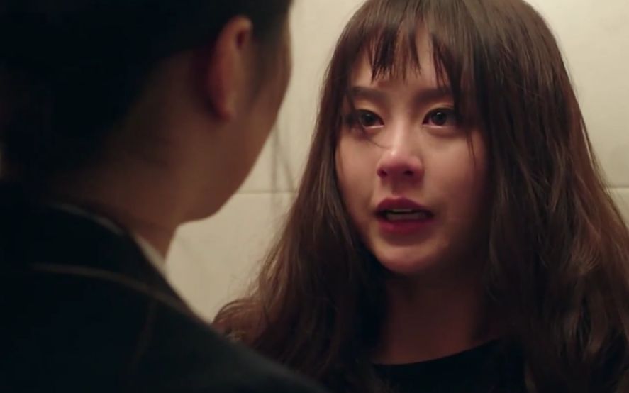 一部被称为比熔炉还无助的韩国电影《 蚯蚓》,看完后你就会知道为什么