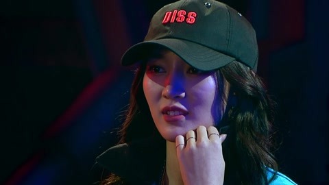 《热血街舞团》【幕后花絮】孟佳戴diss帽引召集人期待选手猜想