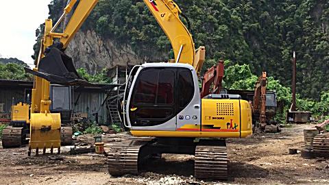 住友sh130r3 -1529 二手挖掘机在试机