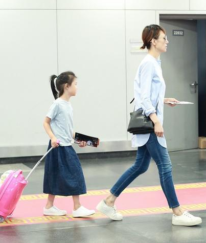 袁泉女儿有多少岁?