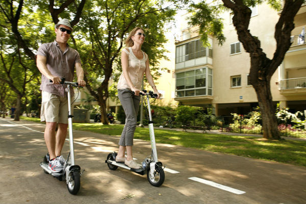 北京哪里有卖电动滑板车?我上下班代步用,可以上路吗?