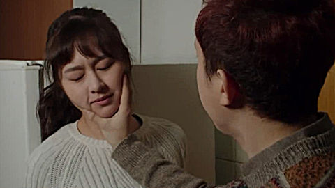 几分钟看完韩国剧情伦理电影《蚯蚓》,女孩遭多名男同学轮流伤害,人性