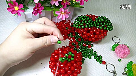 莲心 串珠手工坊--手工 串珠苹果摆件挂件视频教程(二) 叶子加法