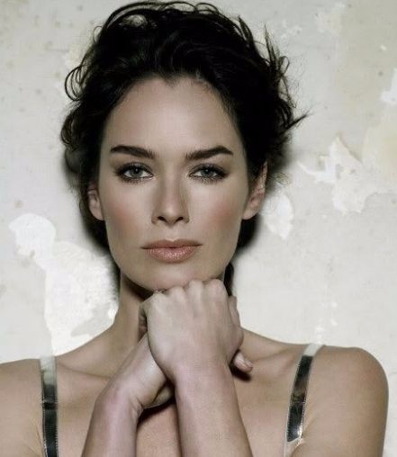 瑟曦·蘭尼斯特·拜拉席恩扮演者:琳娜·海蒂(lena headey)