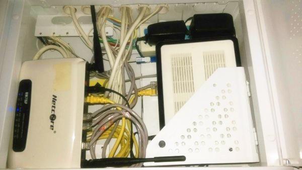 如何连接路由器的无线信号