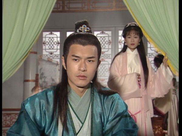 是中间的集数 圆月弯刀 圆月弯刀 (1997) 导演: 萧显辉 编剧: 古龙