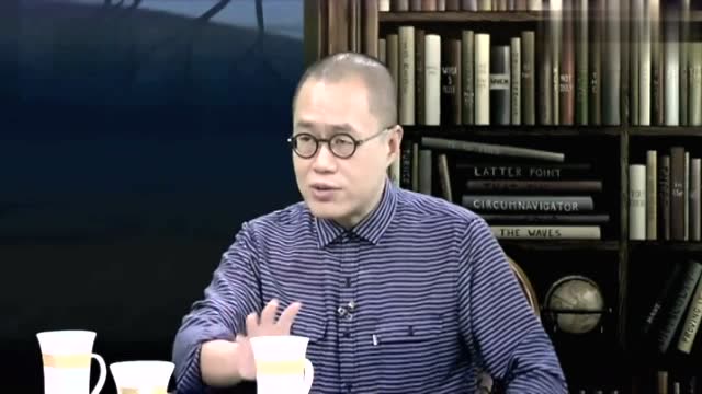 锵锵三人行: 梁文道说香港需要经济转型,社会文化太功利了