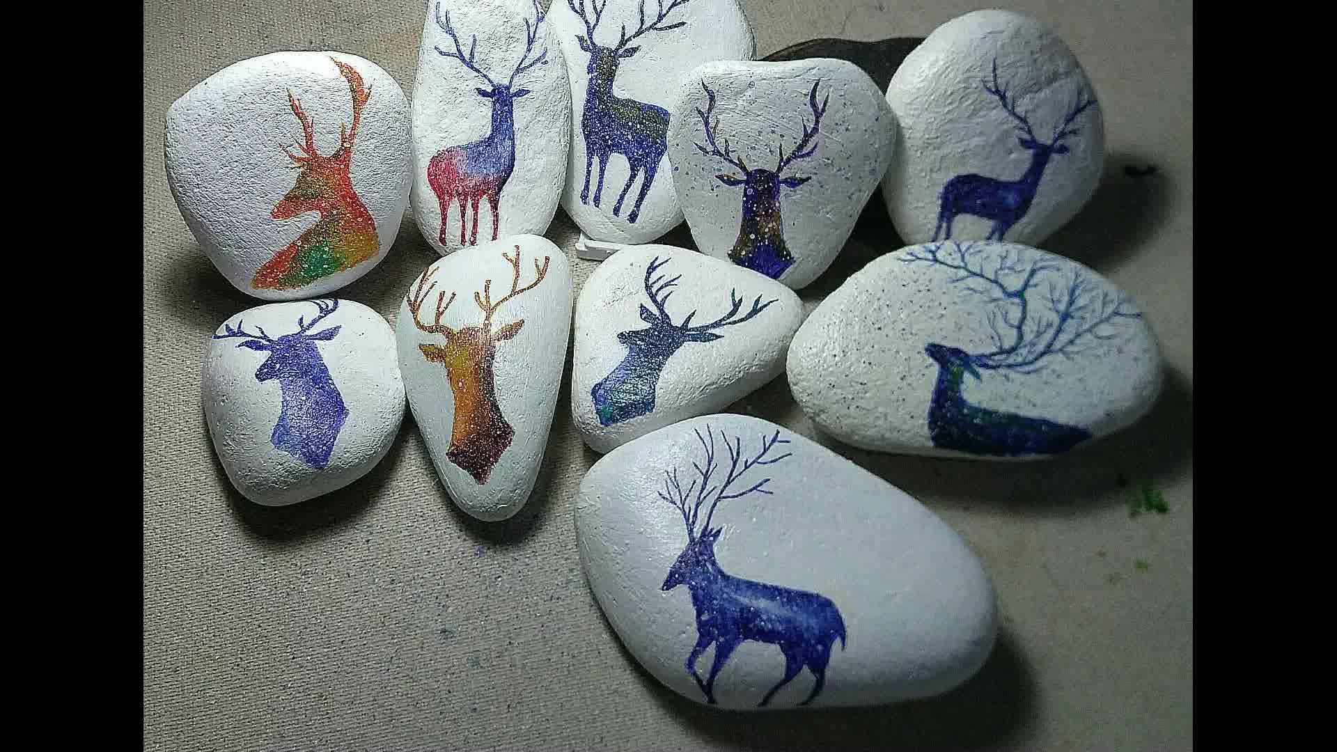 超简单的石头画星空鹿~学不会你找我