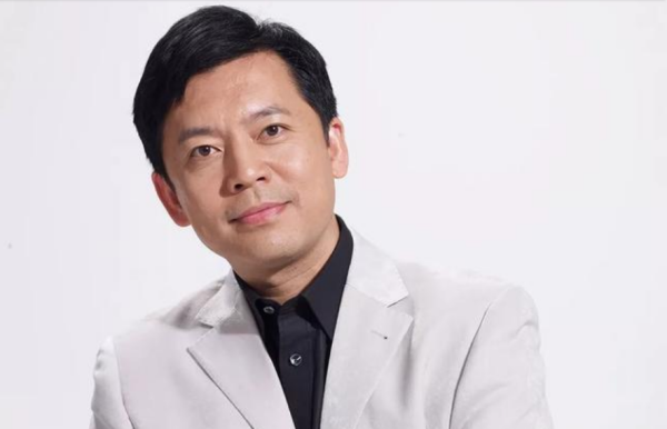 当年扮演《亮剑》里赵刚这一角色的演员,近况如何?