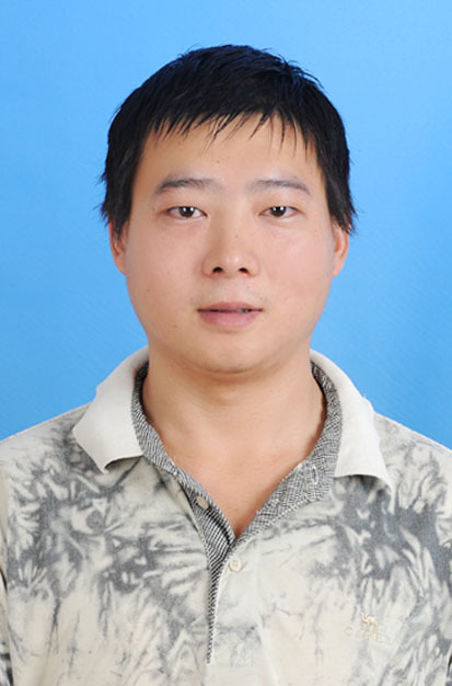 同样的司法考试照片头像比例过小。求帮忙修改