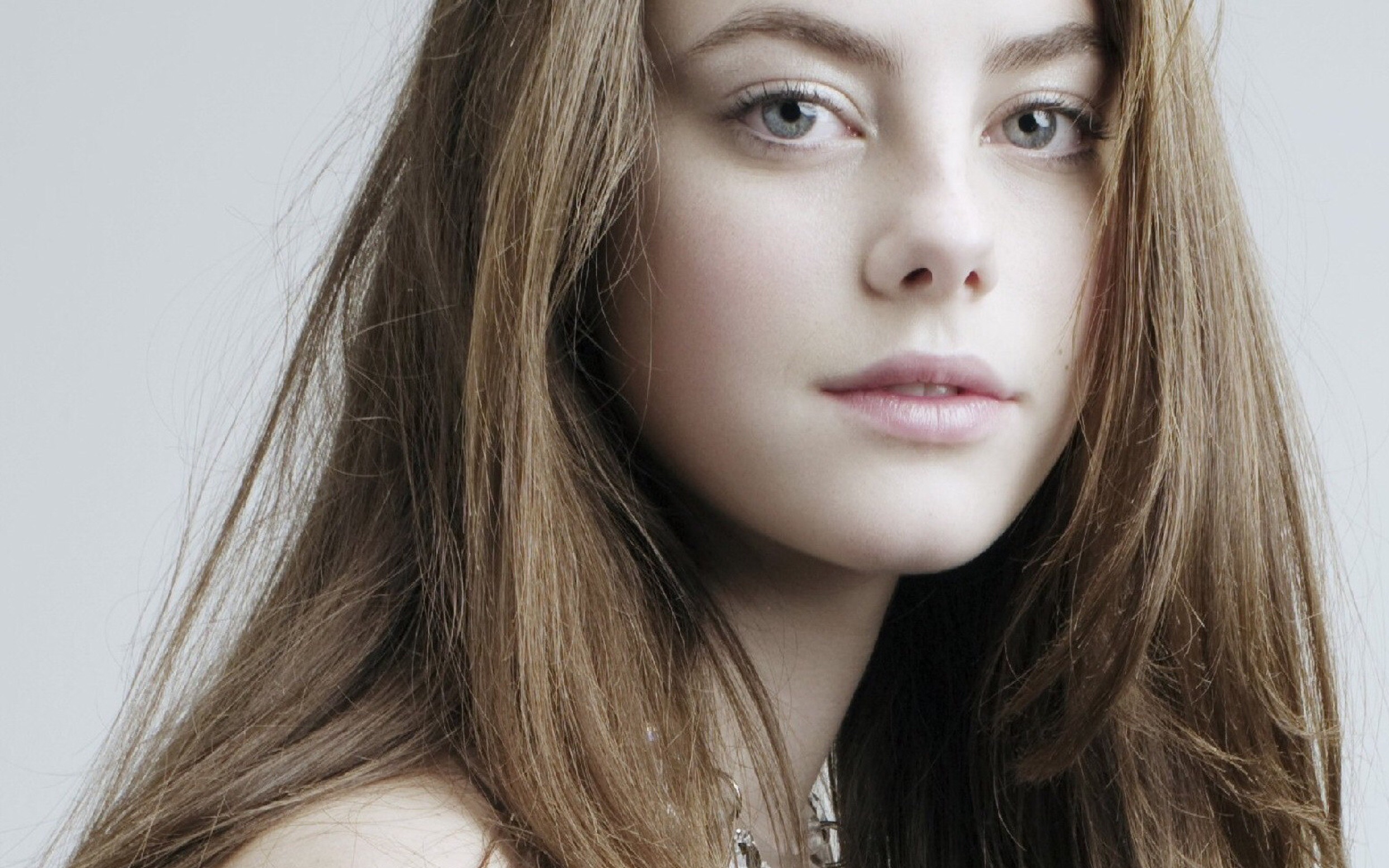 【生肉】41个关于kaya scodelario 卡雅 斯考达里奥的事实