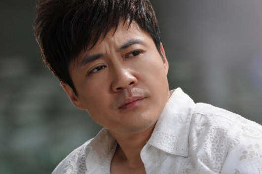 窗外歌曲原唱李琛_360问答