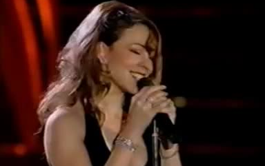 [图]Mariah Carey - Hero (Live)-Daydream World Tour - Tokyo Dome, Japan - 1996