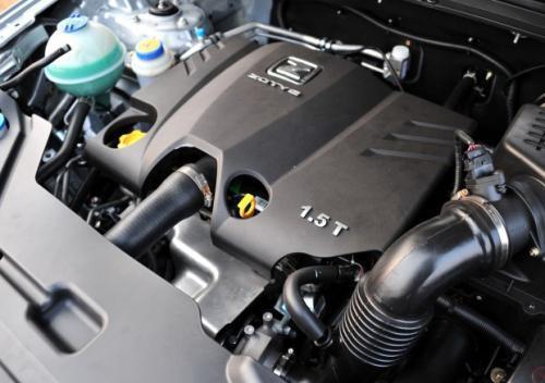 众泰t600曲轴固定位置在什么位置