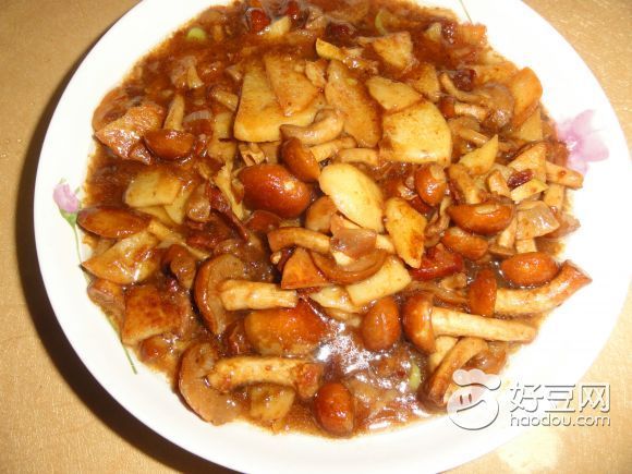 土豆片炒滑子蘑