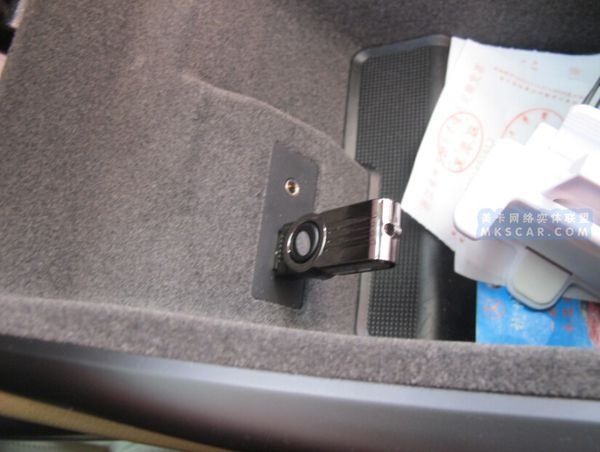 保时捷卡宴怎么读取usb放音乐啊!急 分全给了.