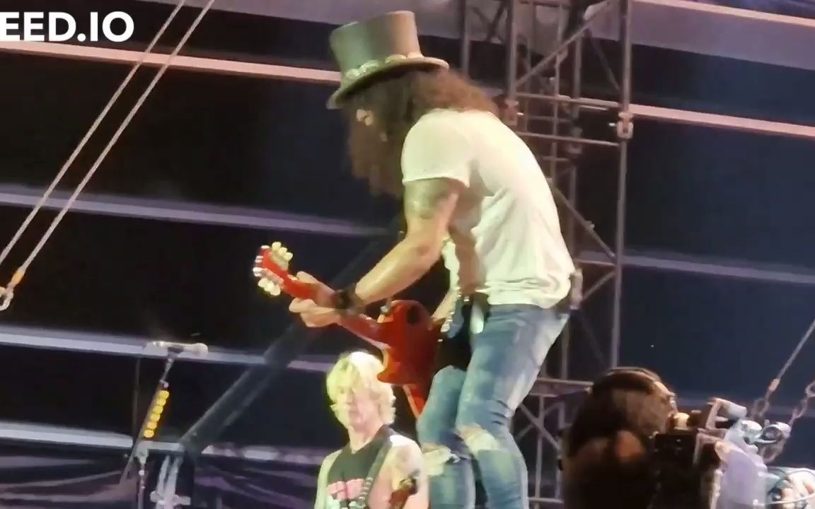 [图]Guns n roses-Back in black (2022 live)