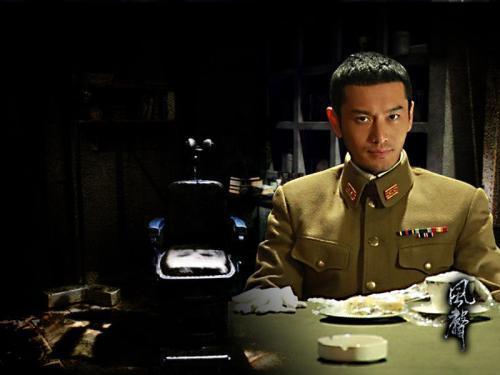 的温情,悲壮的温情……      《风声》里的吴志国是个铁铮铮的硬汉,顾