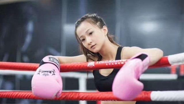 小女孩散打 帅呆了