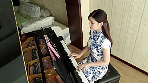 青花瓷青花瓷 旗袍中国风钢琴演奏 青花瓷钢琴版