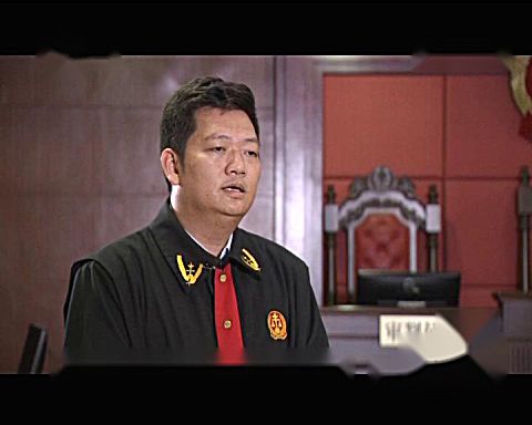 法案追踪 第602集 《好法官好故事》系列节目之法人侠胆