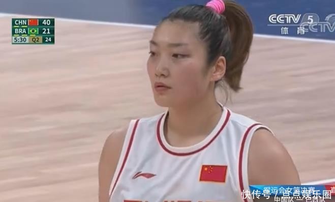 女篮李梦在干嘛