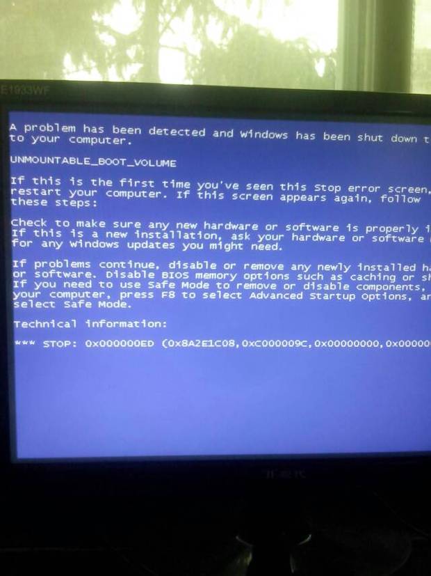 电脑直接断电后重启进不去系统了开机就是选择