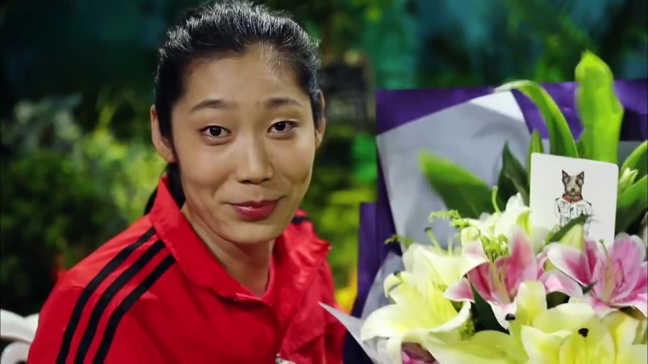 惠若琪朱婷为郎平准备花房惊喜-综艺热门-小玉的快乐生活