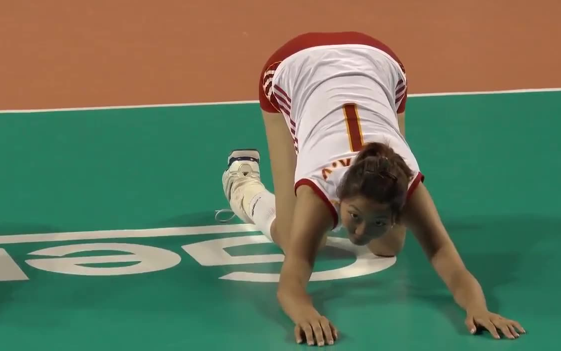 【袁心玥】2014年女排大奖赛总决赛热身及放松