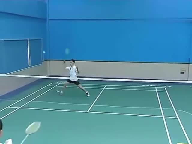 羽毛球正手平抽球技巧:让你的球速更迅速,使对方应接不暇!