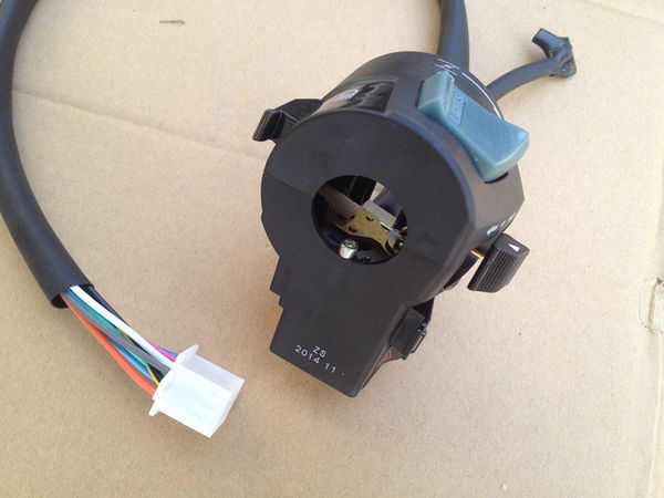 摩托车转向灯开关修理