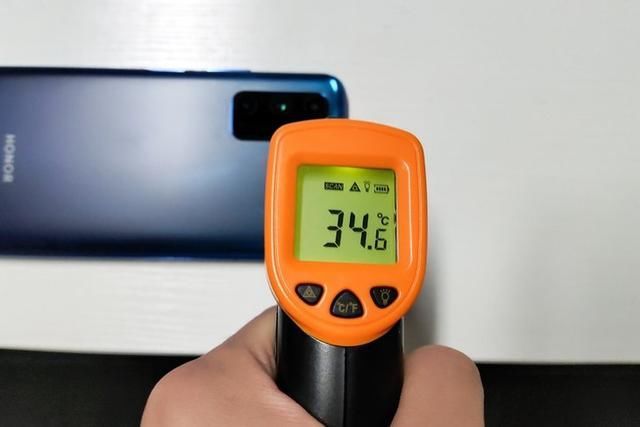 荣耀20pro与v30拍照