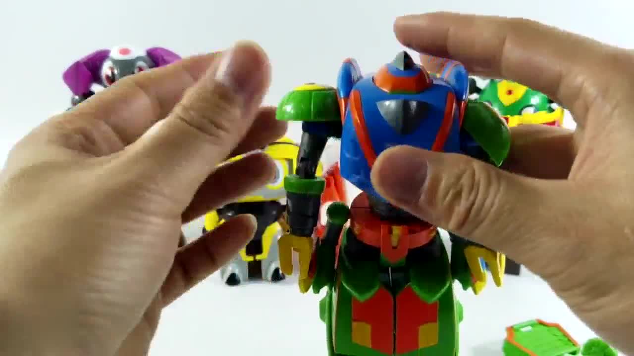 灵动蹦蹦兔  智智龟合体小逗龙变身钢影超萌甲 变形金刚玩具