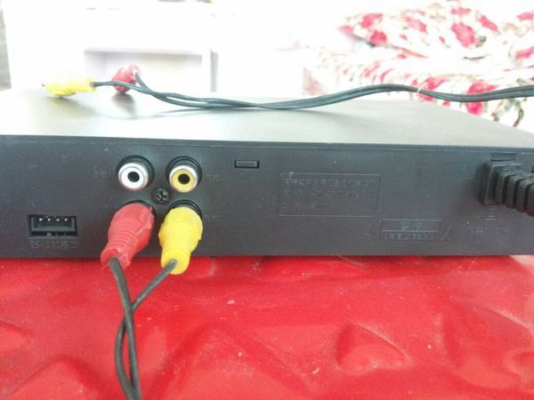 电视机的屏幕坏了,能否用笔记本电脑代替电视