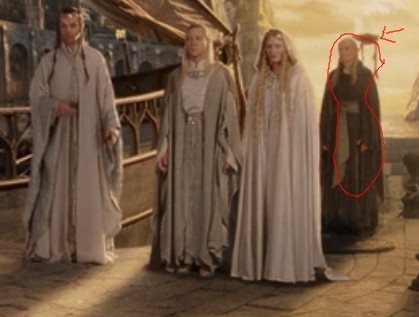 指环王结尾等在港口站在三个精灵王身后的是谁