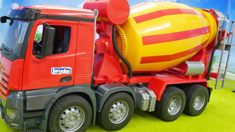 儿童玩具:水泥 搅拌车,小铲 车装卸彩球!